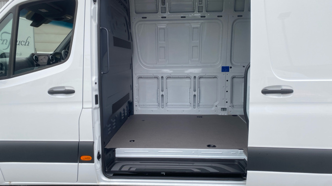 Mercedes-Benz Sprinter E314 L3 Electric Rwd 100kW 81kWh Pro Van Auto - Image 14